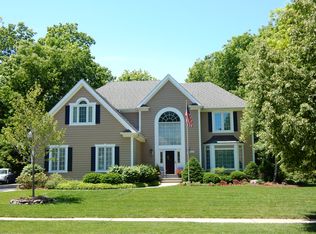 7597 Bittersweet Dr, Gurnee, IL 60031