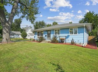 1290 34th St NE, Cedar Rapids, IA 52402
