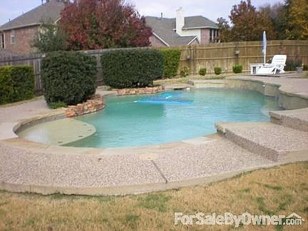 2nd image of 2933 Pioneer Park Dr