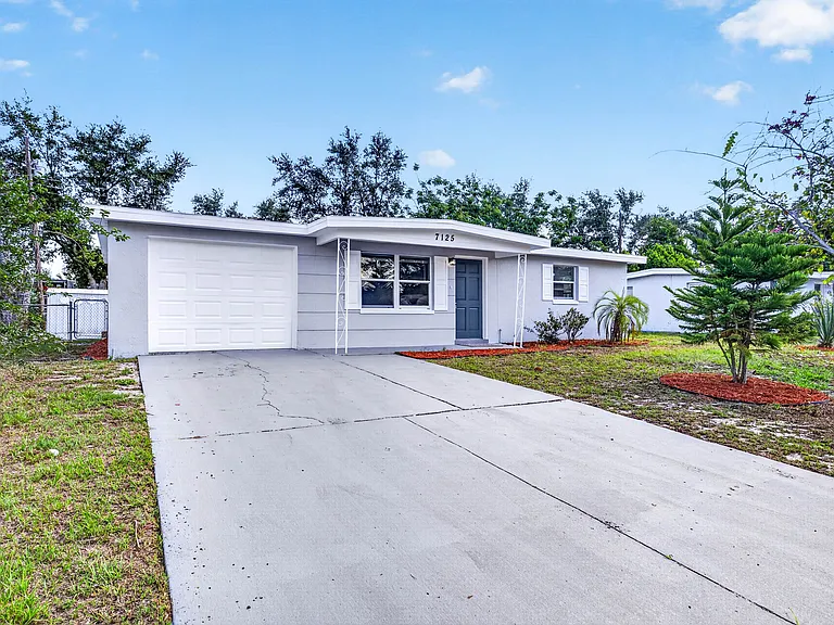 7125 Seward Dr — Photo 8
