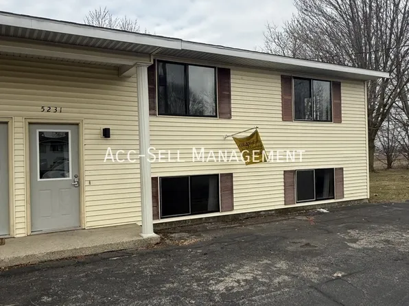 5231 Rich St, Allendale, MI 49401