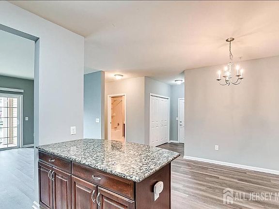 4th image of 526 Doral Ct #1