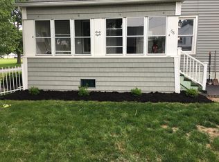 68 Chapel St, Lockport, NY 14094