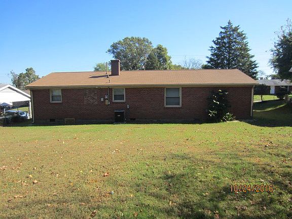 3rd image of 214 Sycamore St