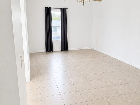 4th image of 2985 SW Fluvia St
