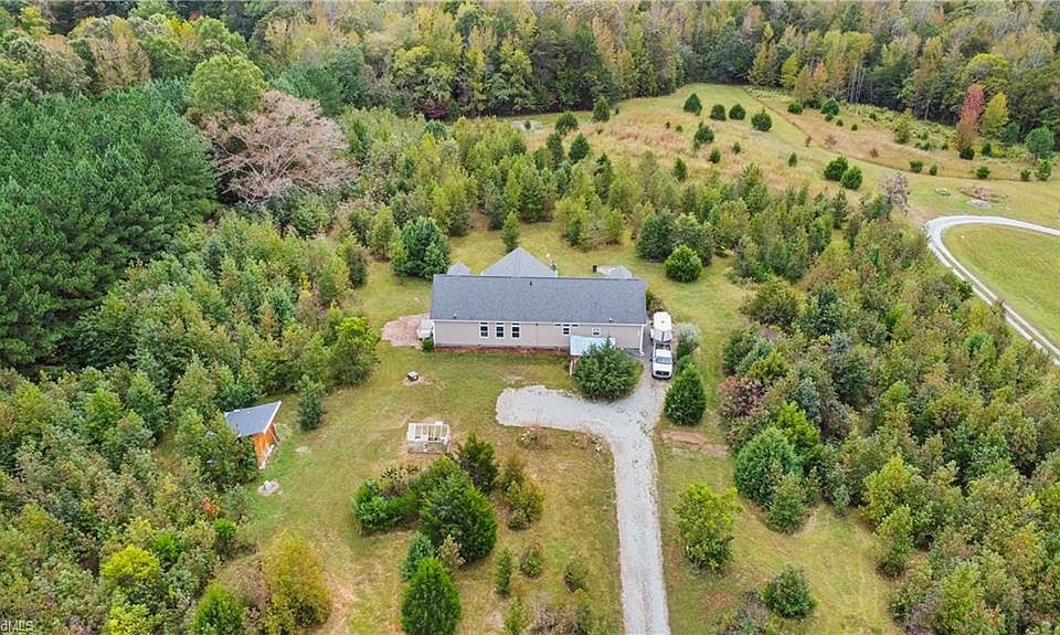 1st image of 6764 Bradshaw Farm Rd
