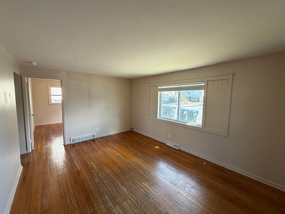 1st image of 121 Fobes Ave APT 2