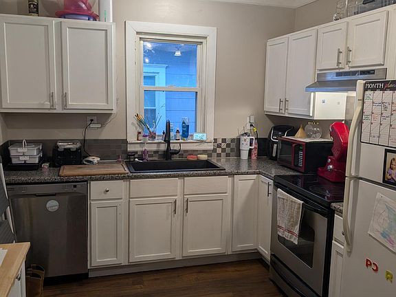 3rd image of 1017 Wayne Ave