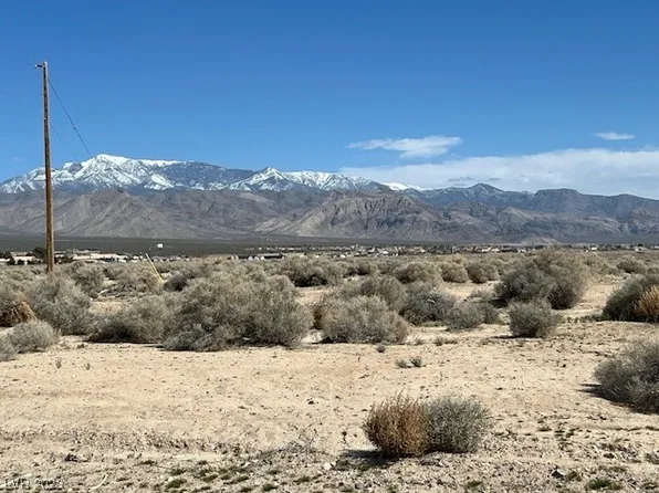 1390 E Elko St, Pahrump, NV 89048