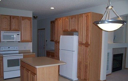 3rd image of 9725 Belmont Ln