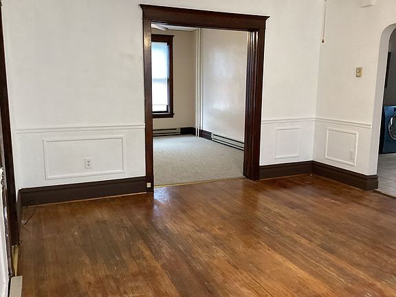 5th image of 608 S Potomac St #A