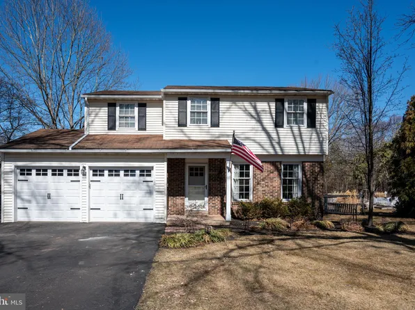 335 Thistle Ln, Perkasie, PA 18944