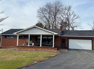 214 Warren Dr, New Castle, PA 16101