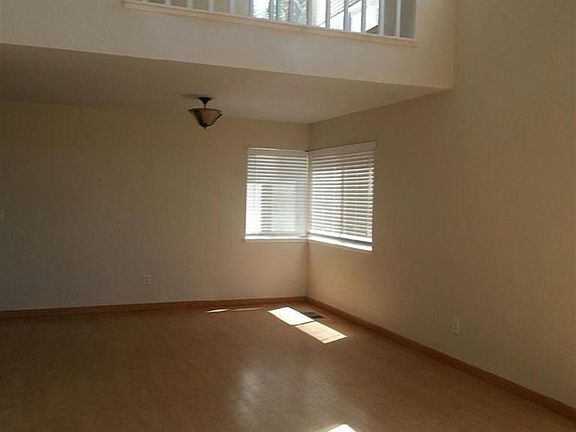 5th image of 109 Birchwood Ct