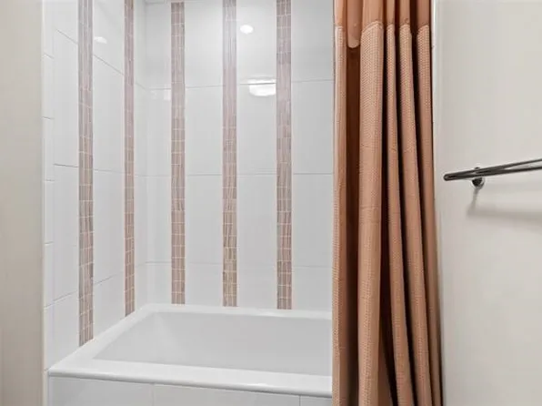 1200 Avenue At Port Imperial image 19 of 41