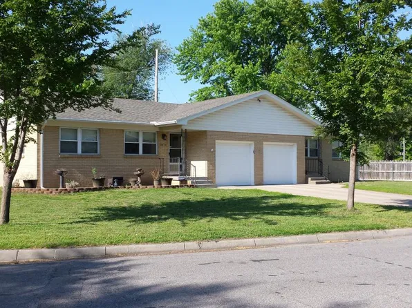 3915 W 11th St N, Wichita, KS 67203