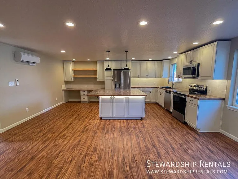 1020 E 18th Ave #1 — Photo 4