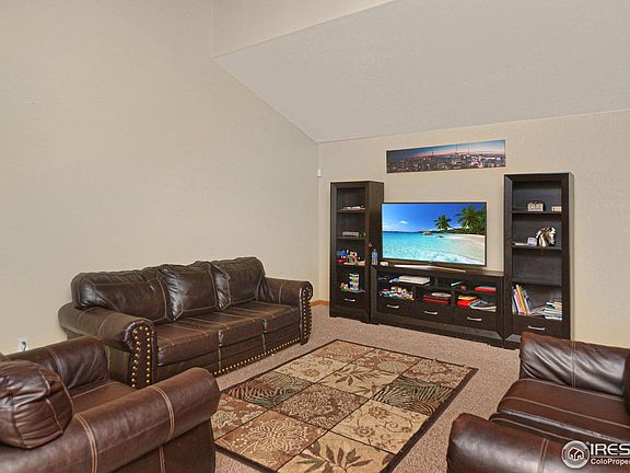 3rd image of 17832 Willow Ct