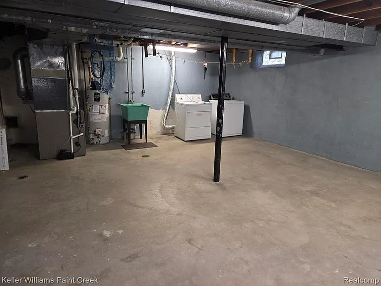 3105 Linwood Ave — Photo 21