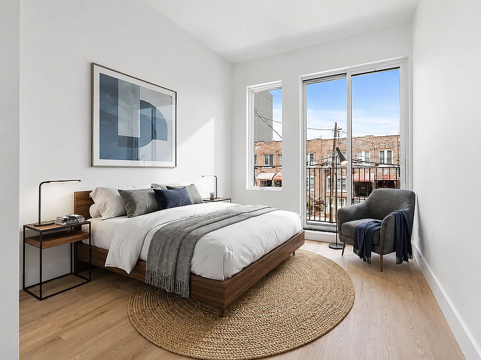 1st image of 408 Hawthorne St #4F