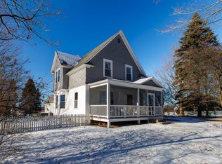 63 Adams School Road, Grand Isle, VT 05458