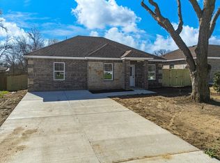 803 E Tyler St, Ennis, TX 75119