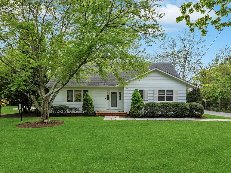 10 Barsdis Ln — Photo 41