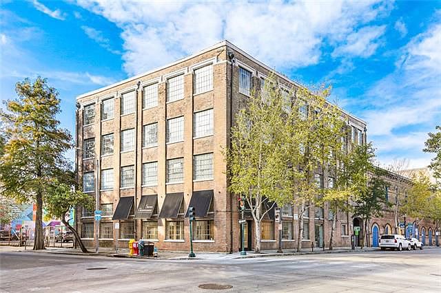 1st image of 402 Julia St APT 301