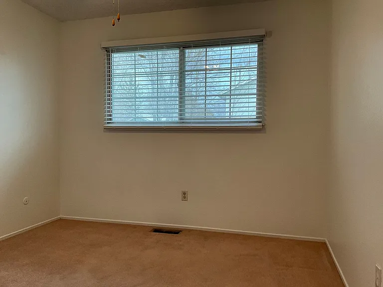 2109 Kansas St — Photo 10