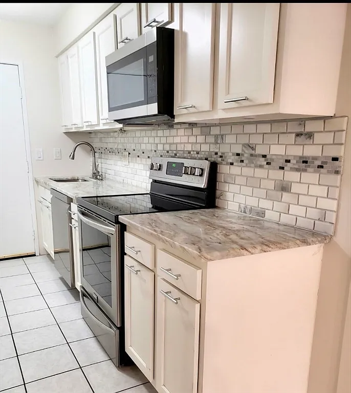 2 bed, 1.0 bath, 924 sqft, $2,100 — Photo 4