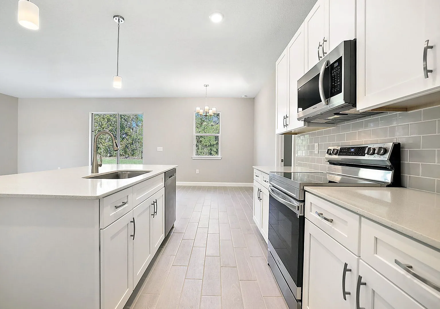 Brand-New 4BR Home for Rent on Diplomat Pkwy Be the First to Live Here — Photo 4