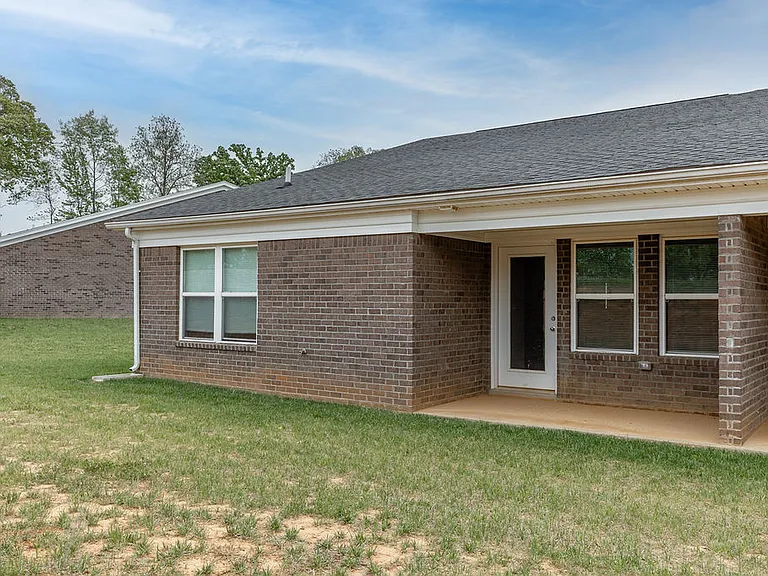 305 Breckinridge Cir — Photo 46