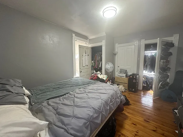 203 S Henry St — Photo 5