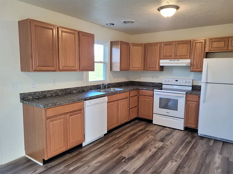 100 Sterling Hills Dr — Photo 20