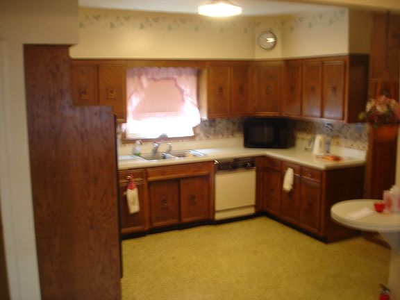 2nd image of 10334 S Avenue H