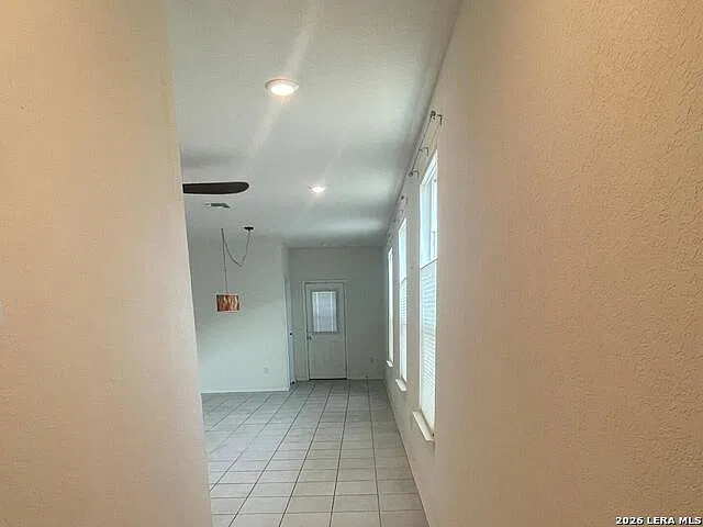 3 bed, 2.0 bath, 1604 sqft, $1,600 — Photo 3