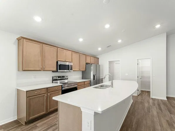 5021 Vino Rd, Auburndale, FL 33823