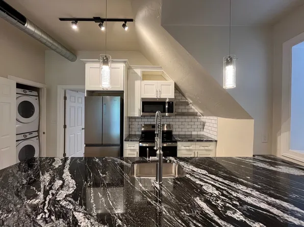 139 S Fairmount St #302, Pittsburgh, PA 15206