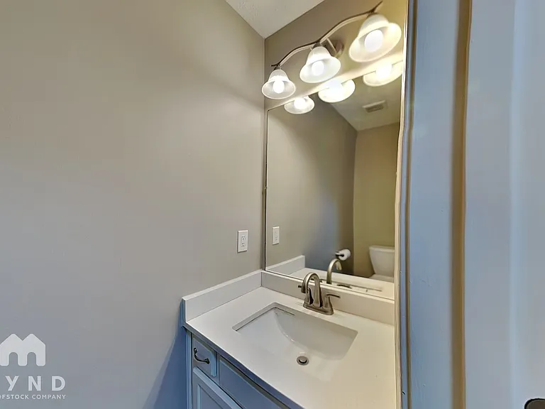 3100 Creekview Ln — Photo 8
