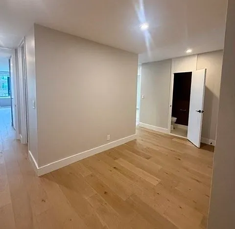 65 E India Row #10G — Photo 6
