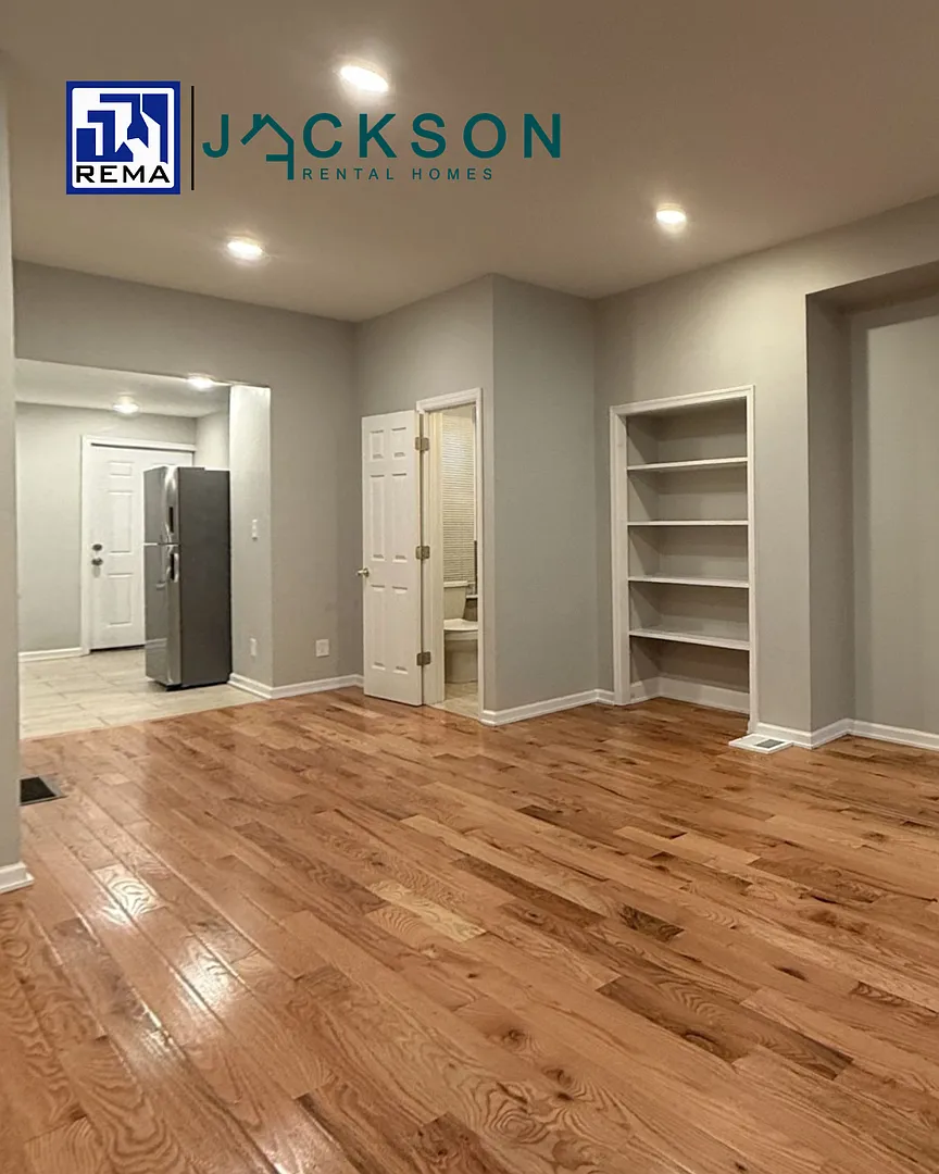 1339 N Dover St. 3 bedrooms, 1.5 bathrooms House — Photo 1