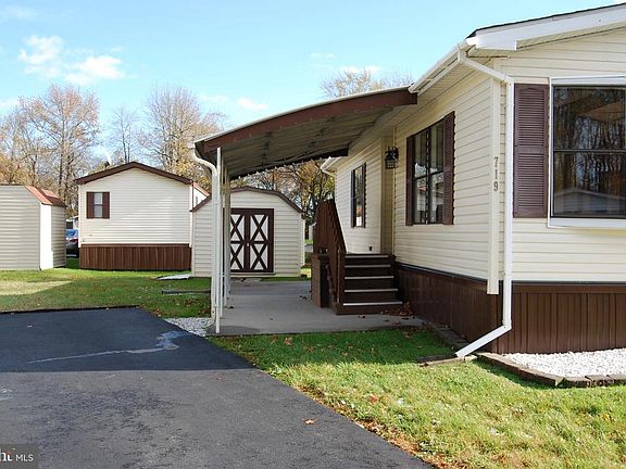 3rd image of 719 Gregwood Ct