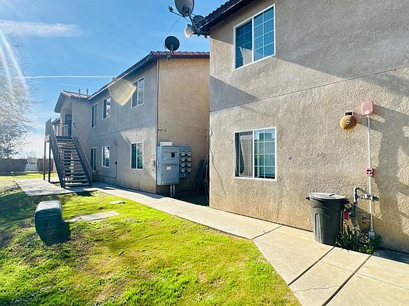 4th image of 3017 Potomac Ave