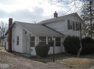415 SE 4th St, Galva, IL 61434