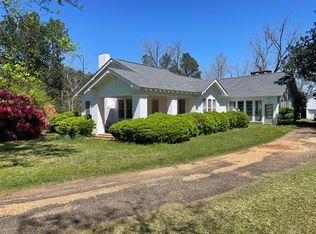 150 McSwain Rd, Hattiesburg, MS 39401