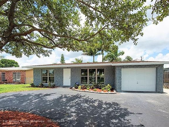 3rd image of 11371 NW 35th Pl