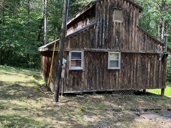 8426 Axsom Branch Rd, Nashville, IN 47448