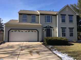 34 Rosalind Cir, Sicklerville, NJ 08081