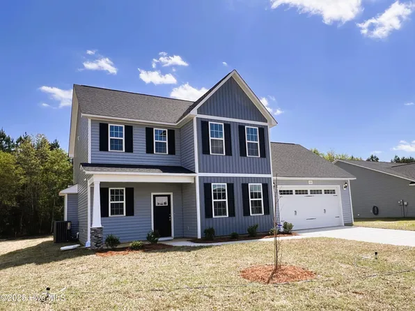 202 Sacksonia Street, Raeford, NC 28376