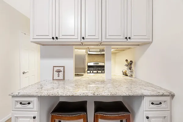 Sold by Compass | media 10